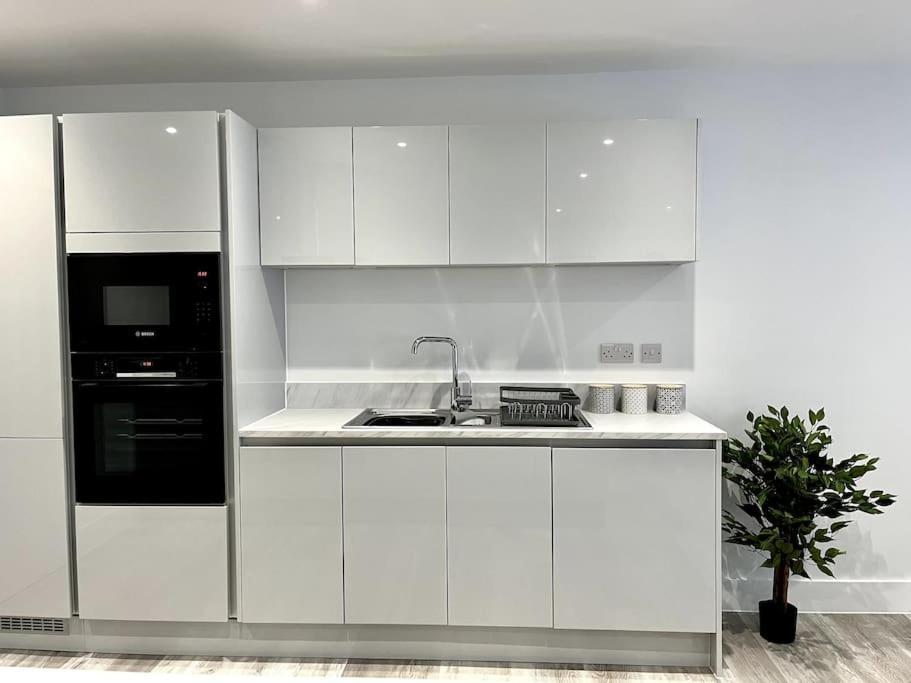 Luxury 3 Bed House W Parking & Garden! 1 Villa Bournemouth Dış mekan fotoğraf
