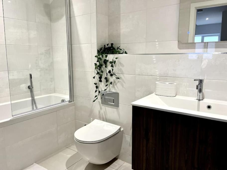Luxury 3 Bed House W Parking & Garden! 1 Villa Bournemouth Dış mekan fotoğraf